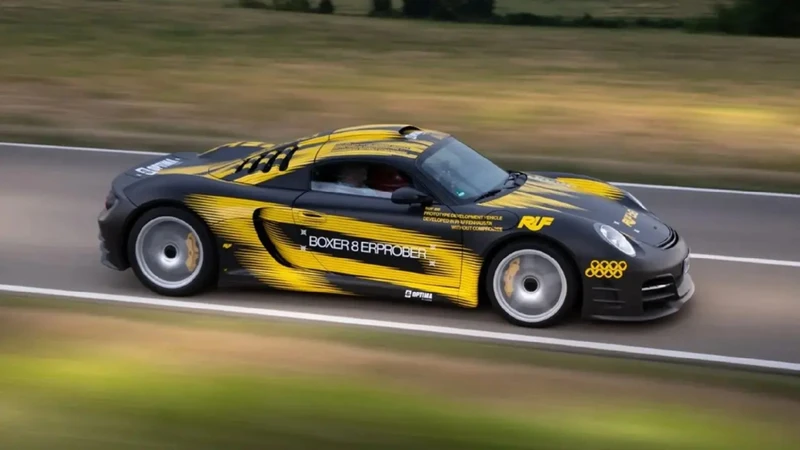 Este no es un Porsche común y tiene un bóxer de ocho cilindros