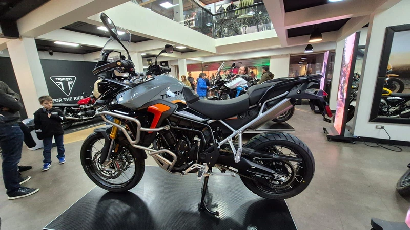 Triumph potencia su gama en Chile con el lanzamiento de tres nuevos modelos