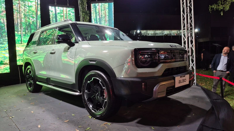 BAIC abre su gama SUV en Chile con los urbanos BJ30 y BJ30 HEV 2026