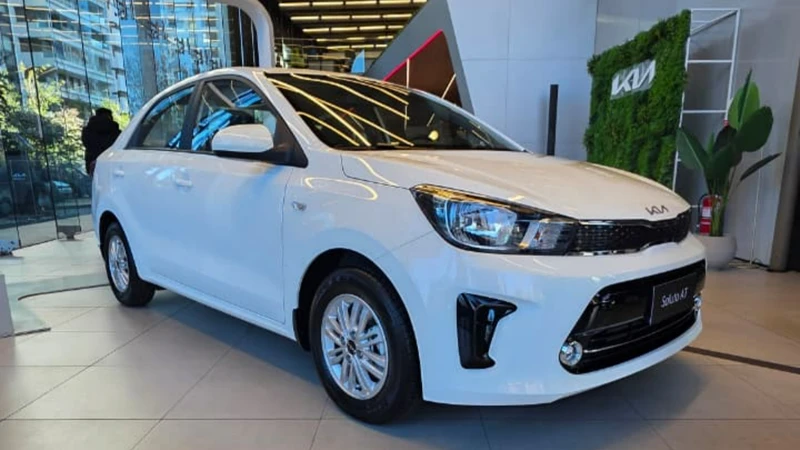 Kia lanza en Chile el nuevo Soluto con caja automática