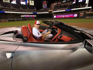 Chevrolet entrega un Corvette al MVP del Juego de Estrellas de la MLB