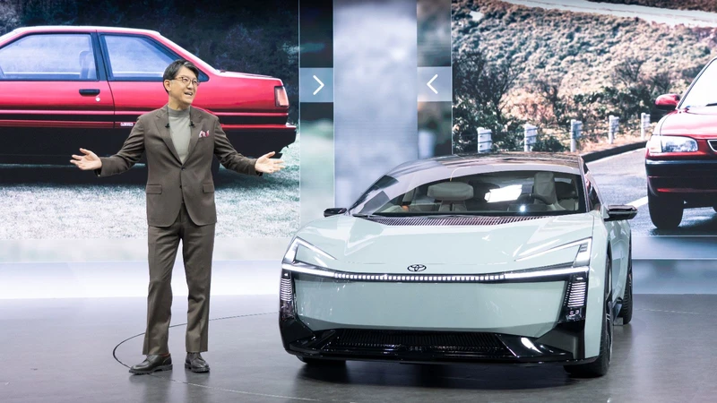 Este concept adelanta el futuro del Toyota Corolla