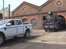 La nueva Ford Ranger remolca una locomotora