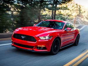 Ford Mustang, el deportivo más vendido durante la primera mitad de 2015