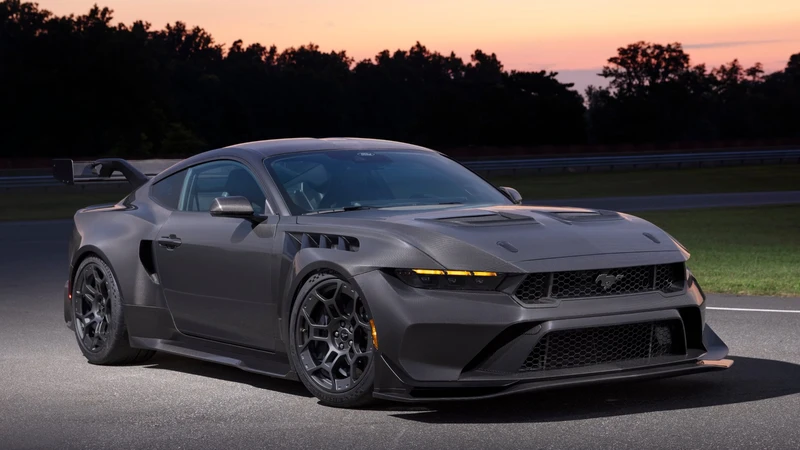 Ford Mustang GTD Liquid Carbon, pura fibra de carbono expuesta