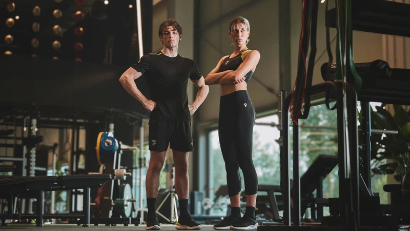 Lamborghini x Macron: de la pista al running con nueva colección deportiva