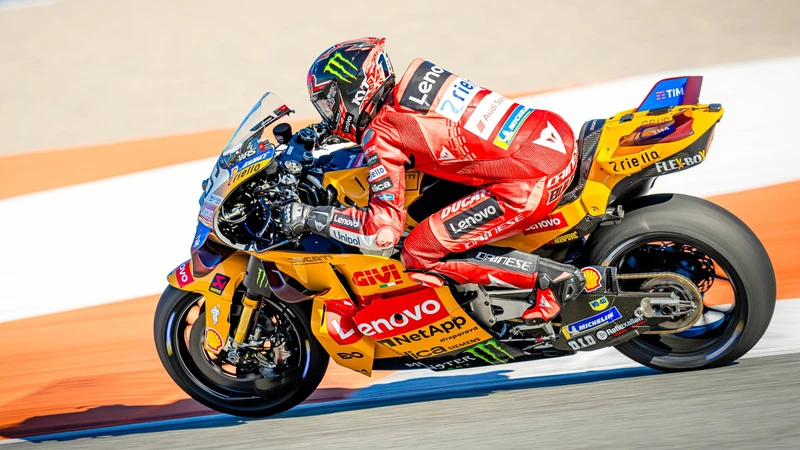 Ducati inició las celebraciones de su centenario en el Test de Valencia