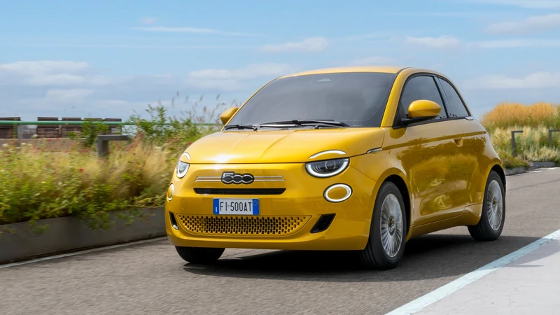 Fiat 500 Hybrid 2026: "Prodotto in Italia", actualizado y tecnológico