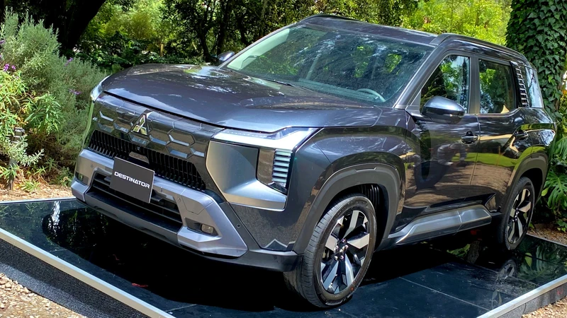 Mitsubishi Destinator llega a Colombia: SUV de siete plazas, precio y características