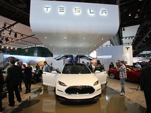 Tesla Model X, el camaleón eléctrico