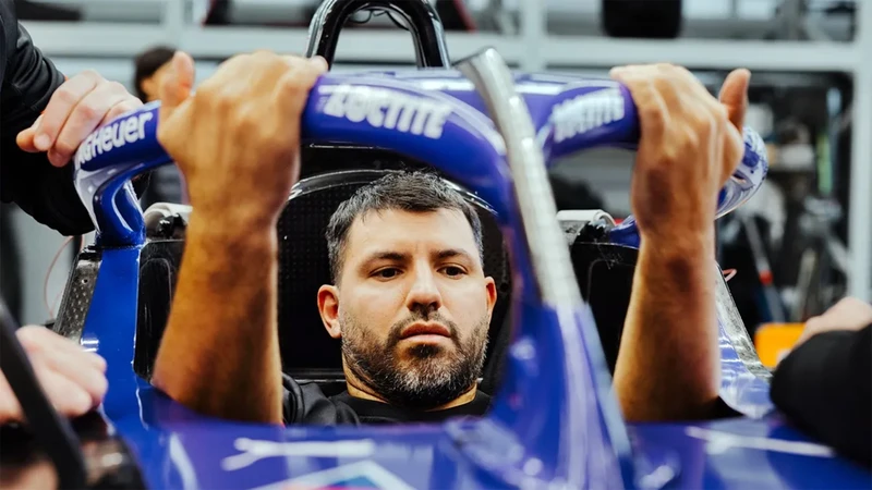 ¡Del césped a la pista! Kun Agüero se prepara para su debut en la Fórmula E con Porsche