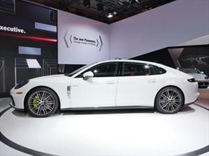 Porsche Panamera V6 y Executive 2017 se presentan