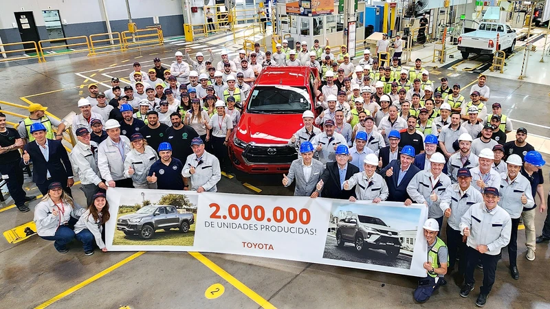 Toyota hace historia y llega a los 2 millones de vehículos producidos en Argentina
