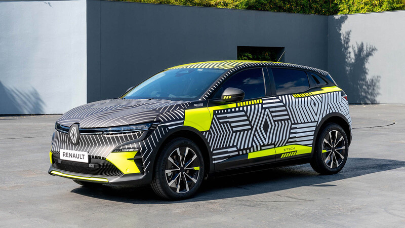 Renault Megane eléctrico saldrá con camuflaje para terminar sus pruebas