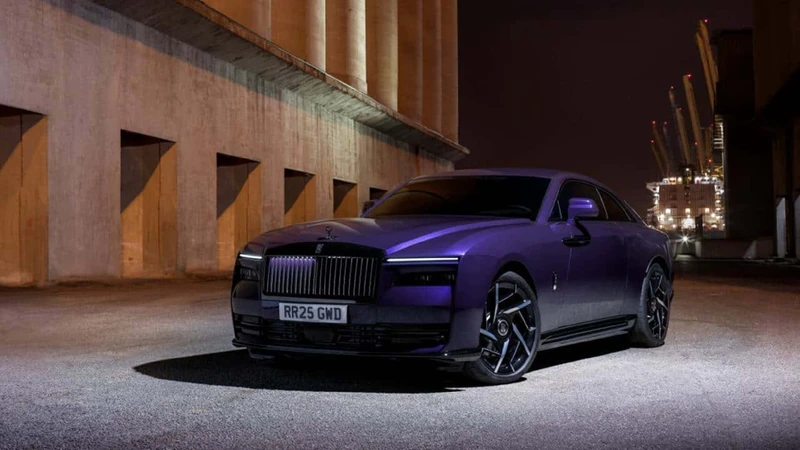 Rolls-Royce Spectre Black Badge, la versión más potente del coupé eléctrico