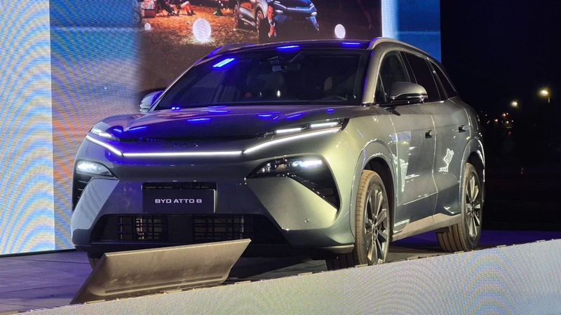 BYD Atto 8 2026 en Chile: un SUV insignia con aspiraciones premium