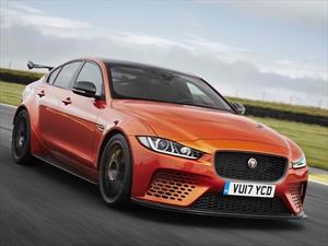 Jaguar XE SV Project 8, la potencia y el desempeño como emblemas