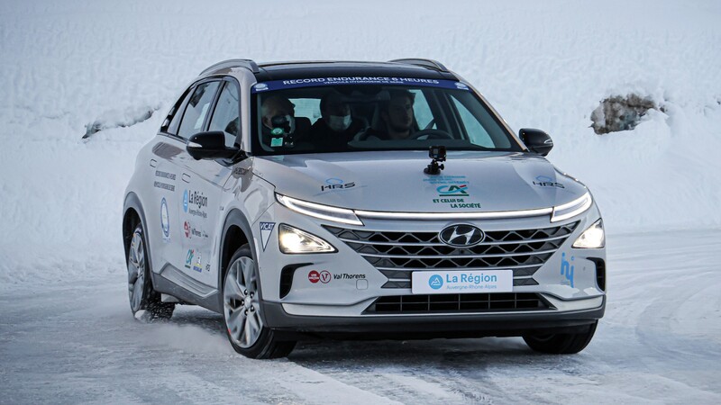 Nexo, el SUV eléctrico a hidrógeno de Hyundai impone récord de resistencia