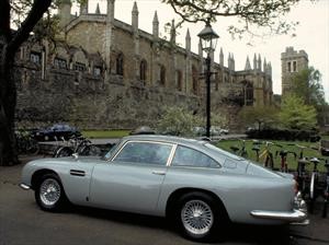 Aston Martin DB5 de James Bond, está de vuelta