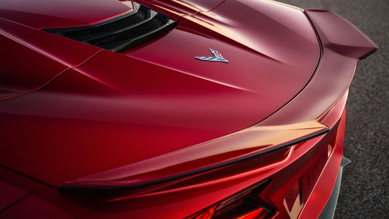 Roban dos Chevrolet Corvette ZR1 de la planta de Kentucky y la persecución es épica