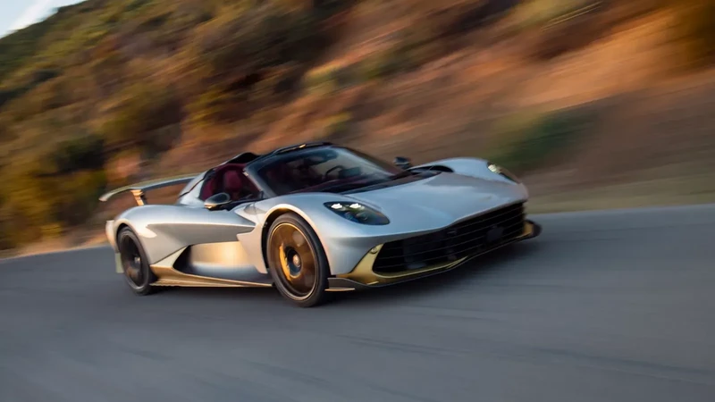 Aston Martin Valhalla Spider: un superdeportivo a cielo abierto