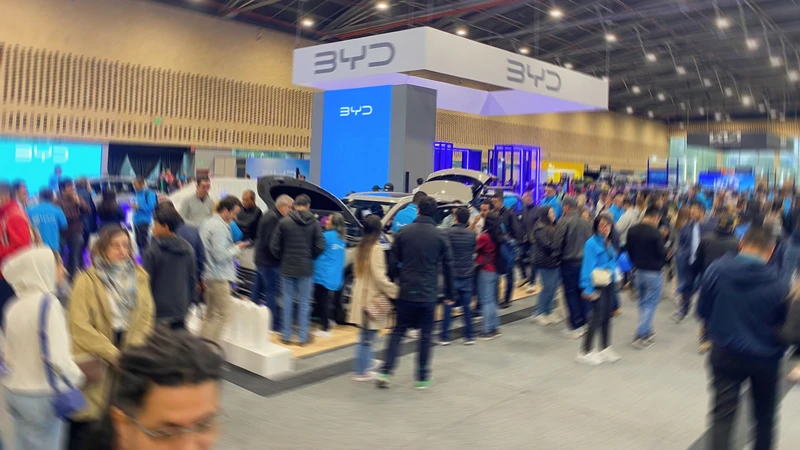 BYD domina el mercado eléctrico colombiano: 52,4% de participación y planes claves para 2026