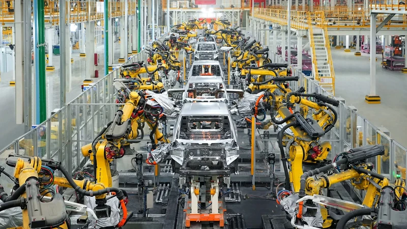 Pese a aranceles, crece 30% venta de autos chinos en México