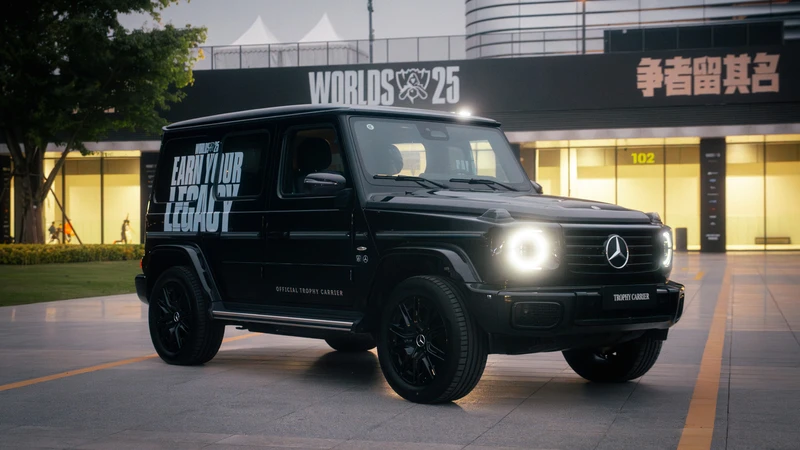 Mercedes-Benz impulsa la final de Worlds 2025 con el G-Class eléctrico