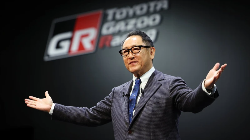 Akio Toyoda refrenda su oposición a los EVs