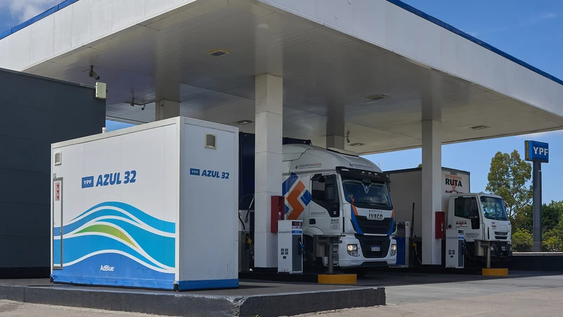 YPF amplía la disponibilidad de Azul 32 con modalidad en surtidor en 80 estaciones de servicio