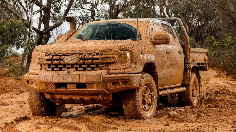 La Ford Ranger Super Duty sobrevive a 600 kilos de barro