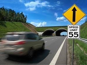 Los peligros y consecuencias de manejar con exceso de velocidad