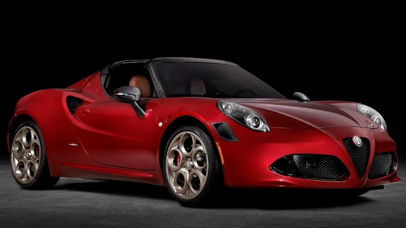 Alfa Romeo tendrá un nuevo deportivo a combustión