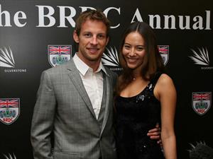 Asaltan a piloto de F1 y a su esposa