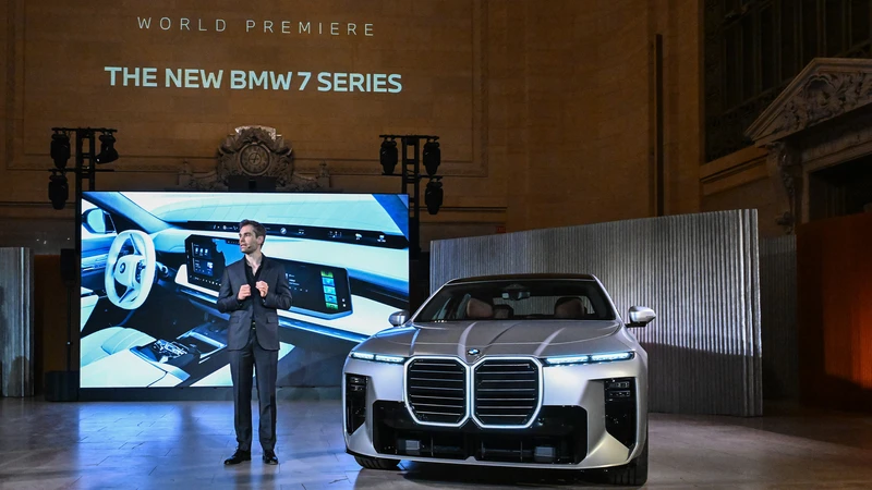 BMW Serie 7 2027 en Nueva York: estrena diseño radical e interior más tecnológico