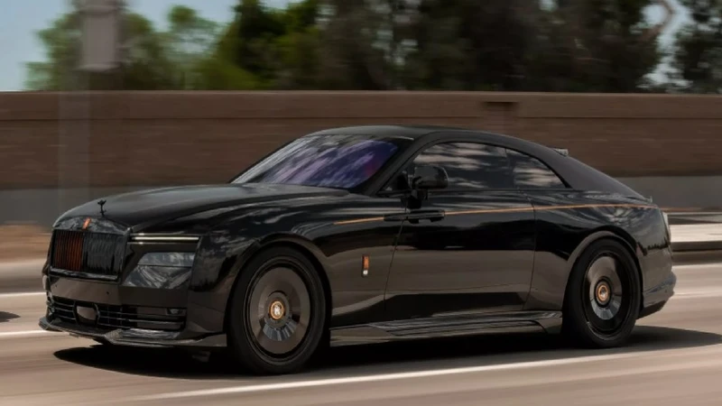 Rolls-Royce Spectre EV carbon, la dieta de fibra siempre será la mejor