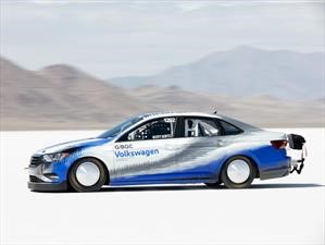 Volkswagen Jetta impone récord de velocidad en Bonneville