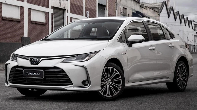 Toyota Corolla alista su renovación en la región