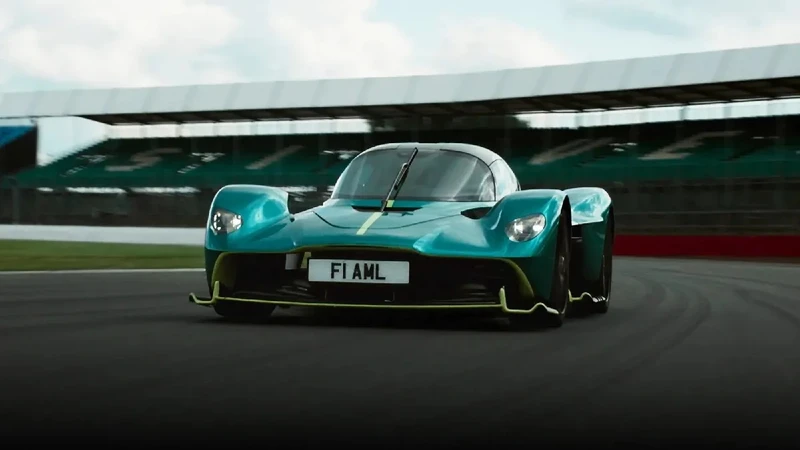 Aston Martin Valkyrie aplasta el récord de vuelta en Silverstone