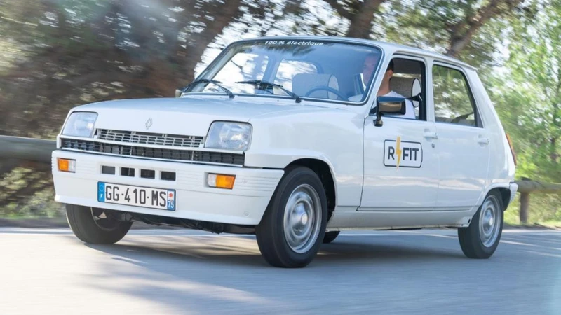 Renault presenta un kit para convertir sus modelos clásicos en eléctricos