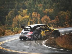 Volkswagen Beetle GRC 2017 es llevado al límite por Tanner Foust