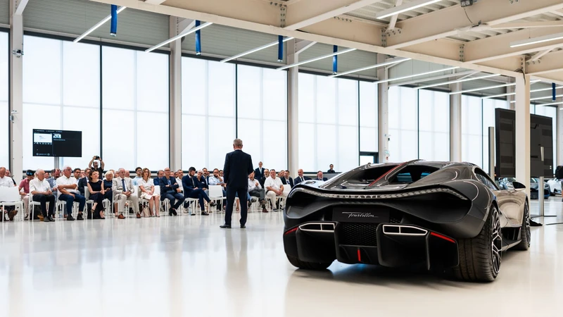 Bugatti inaugura La Manufacture y da inicio a la era del Tourbillon