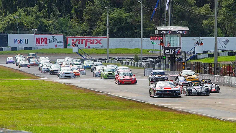 Cierre del Campeonato Nacional de Automovilismo y Copa ACC 85 Años en Tocancipá
