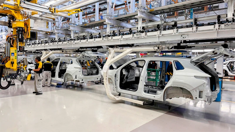 México resiente aranceles de EU con caída en exportaciones y producción automotriz