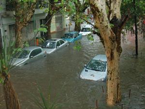 Vehículos inundados: ¿Quedan inutilizados?