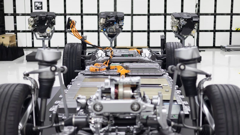 Mercedes-Benz incorporó un turbocompresor derivado de la F1 en uno de sus modelos