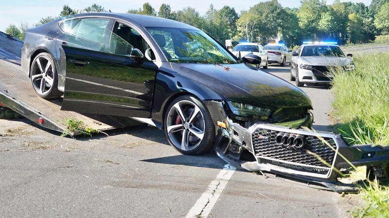 Un Audi RS7 supera los 300 km/h escapando de la policía