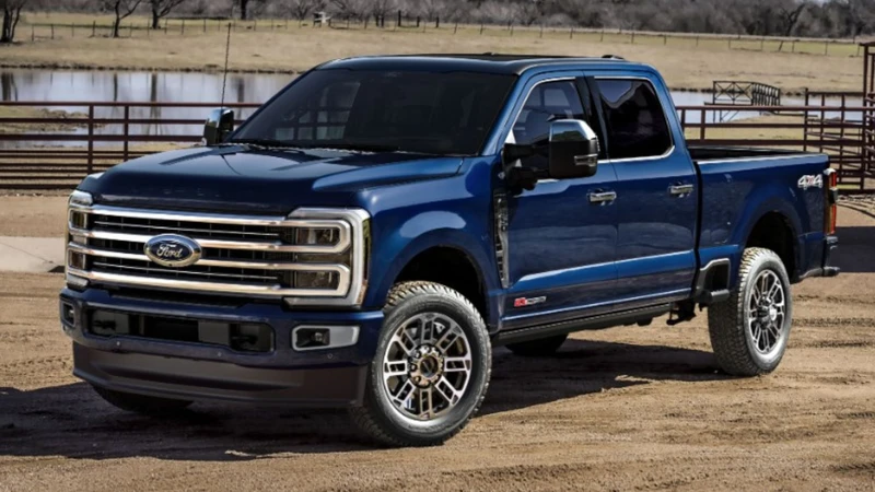 Ford F-Series Super Duty 2025 estrena diseño y nueva versión Platinum Plus