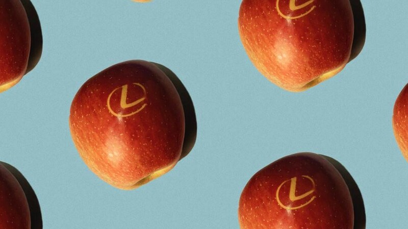 ¿Lexus también produce manzanas?
