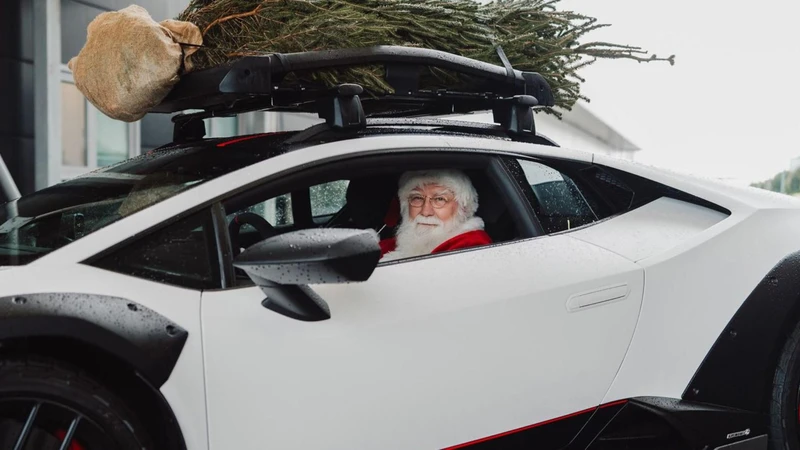 Lamborghini desata su arsenal de regalos para Navidad